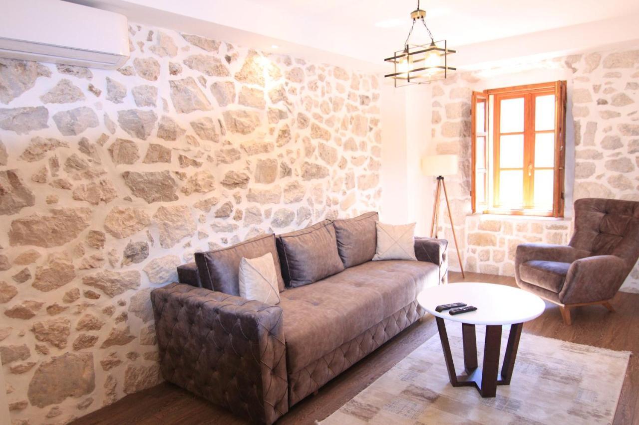 Apartmani Fantasia Cetinje Exterior foto