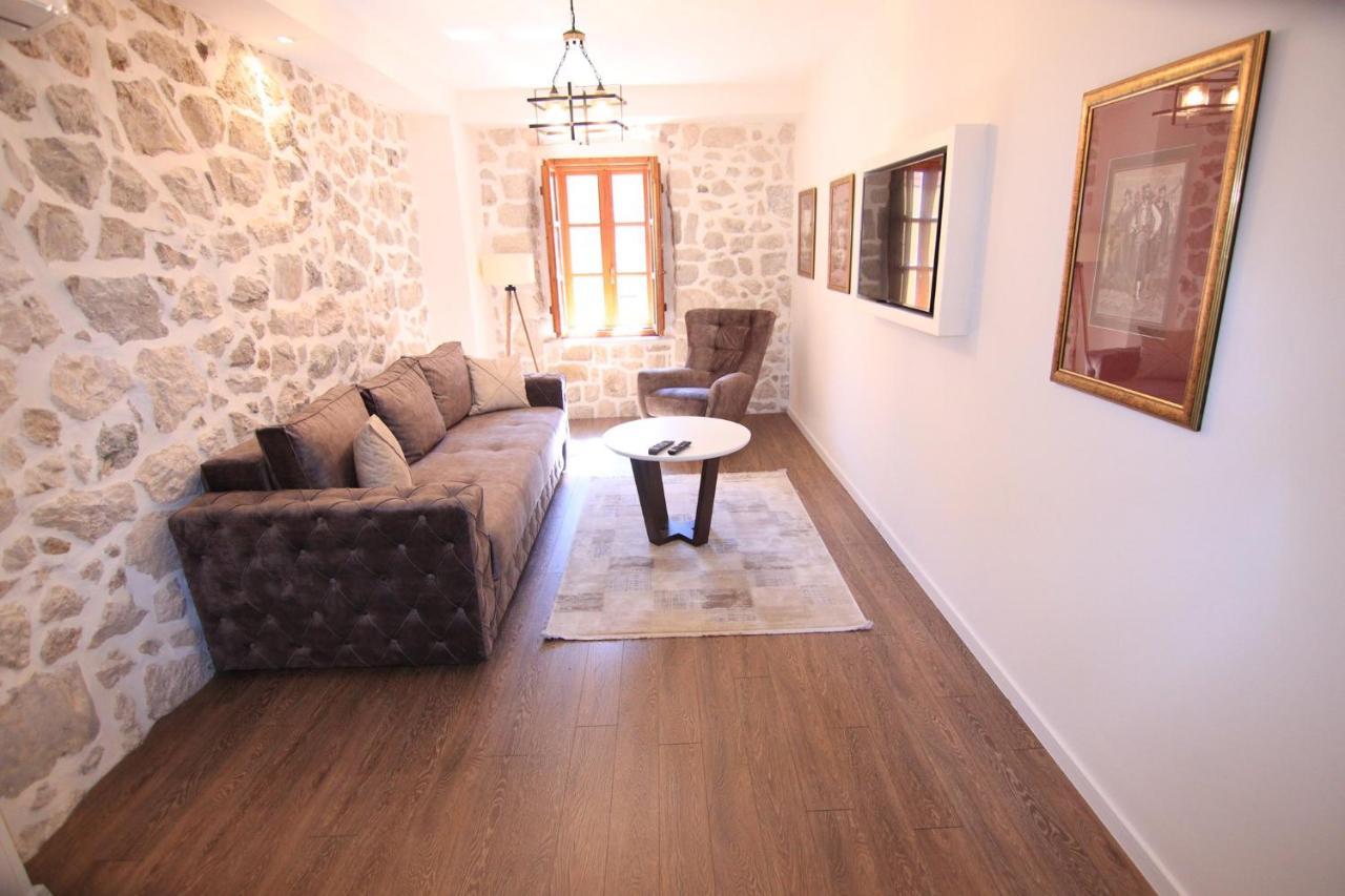 Apartmani Fantasia Cetinje Exterior foto