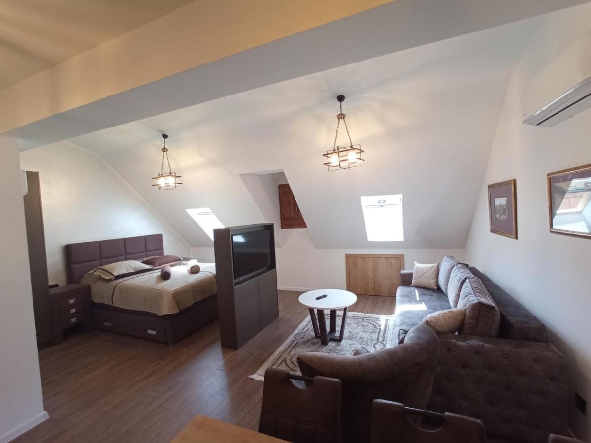 Apartmani Fantasia Cetinje Exterior foto